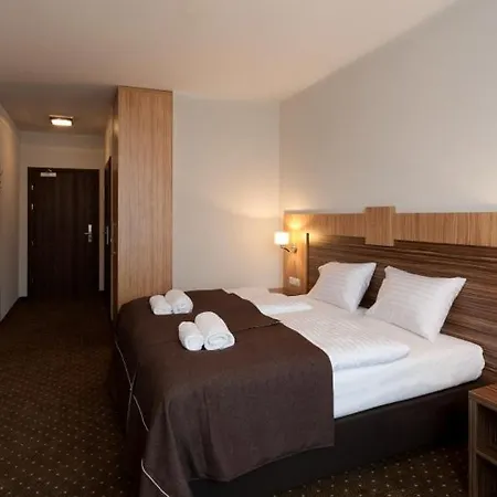 Hotel Milenium Legnica Exterior photo