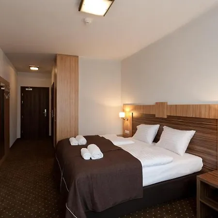 Hotel Milenium Legnica Exterior photo